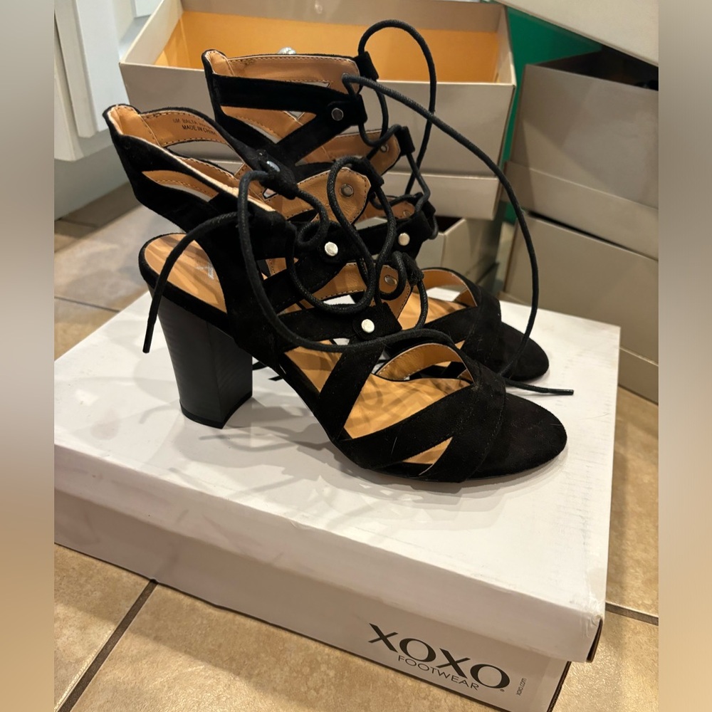 Nib XOXO black laced heels. Size 6